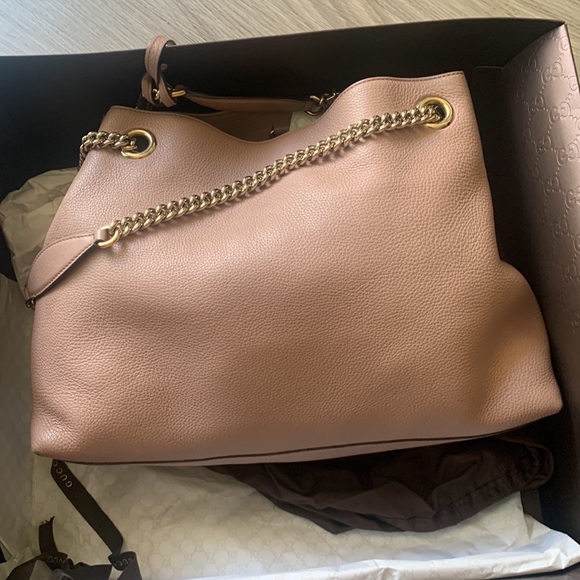 Gently used Gucci bag - Picture 2 of 6